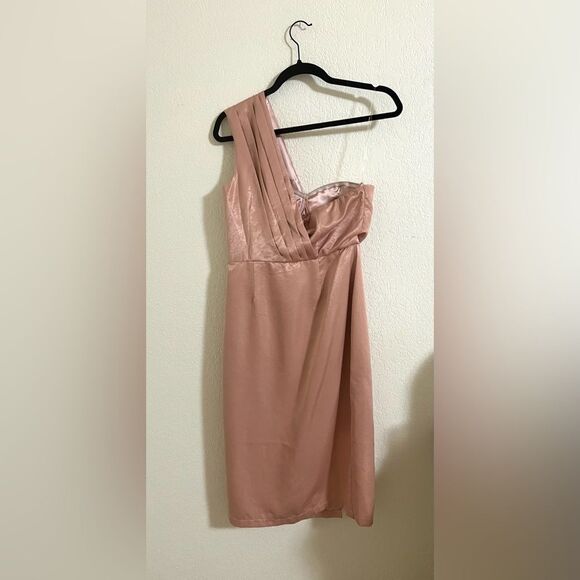 NWT boohoo Occasion One Shoulder Drape Mini Dress Champagne Pink Satin Size 6 S - Picture 2 of 10